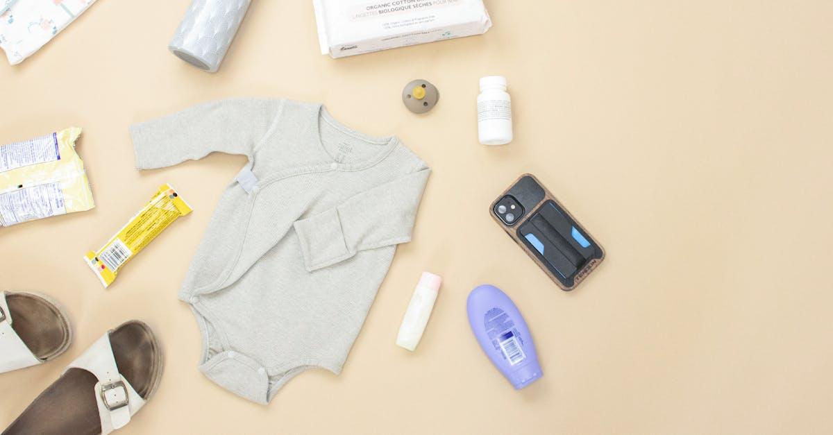 Nest Design's hospital bag checklist for expecting moms